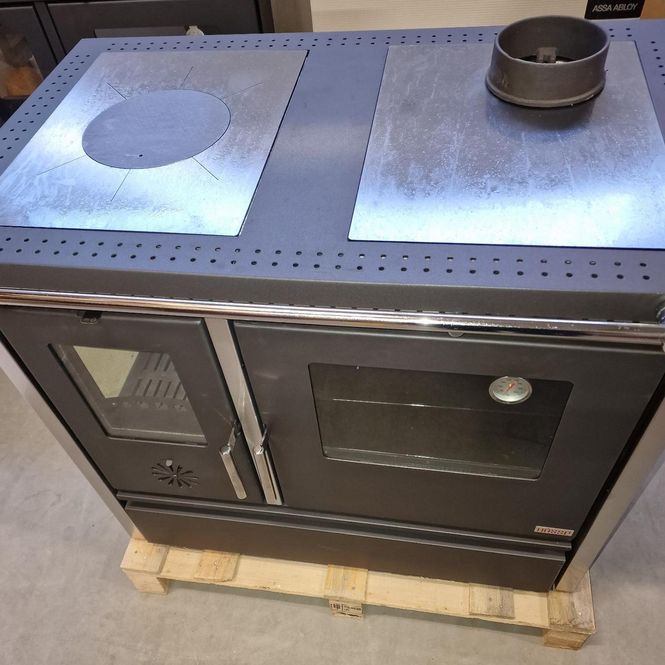 Huvudbild Lotus Inox 11,9 kW Sort venstre stilt røykuttak